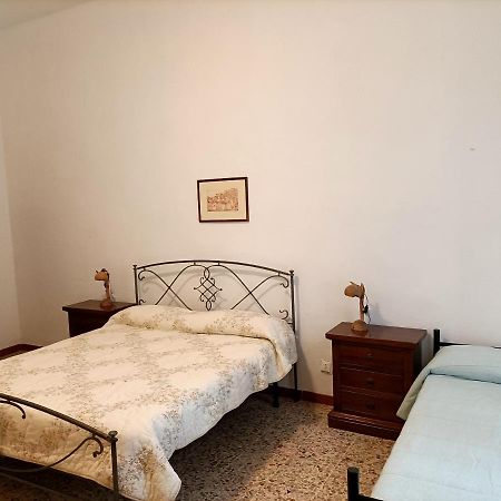 リヴォルノAntica Casa Ceccardiアパートメント エクステリア 写真